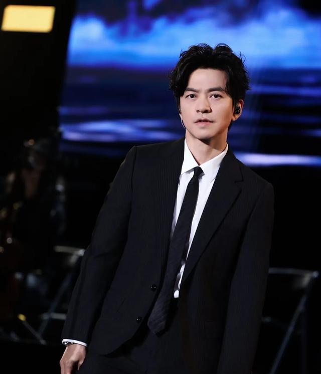 李健