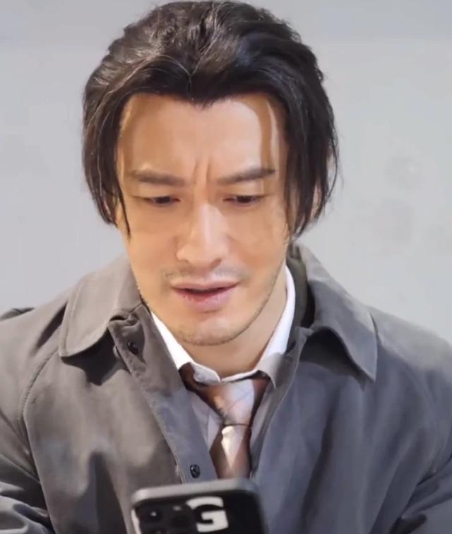 黄晓明健身照